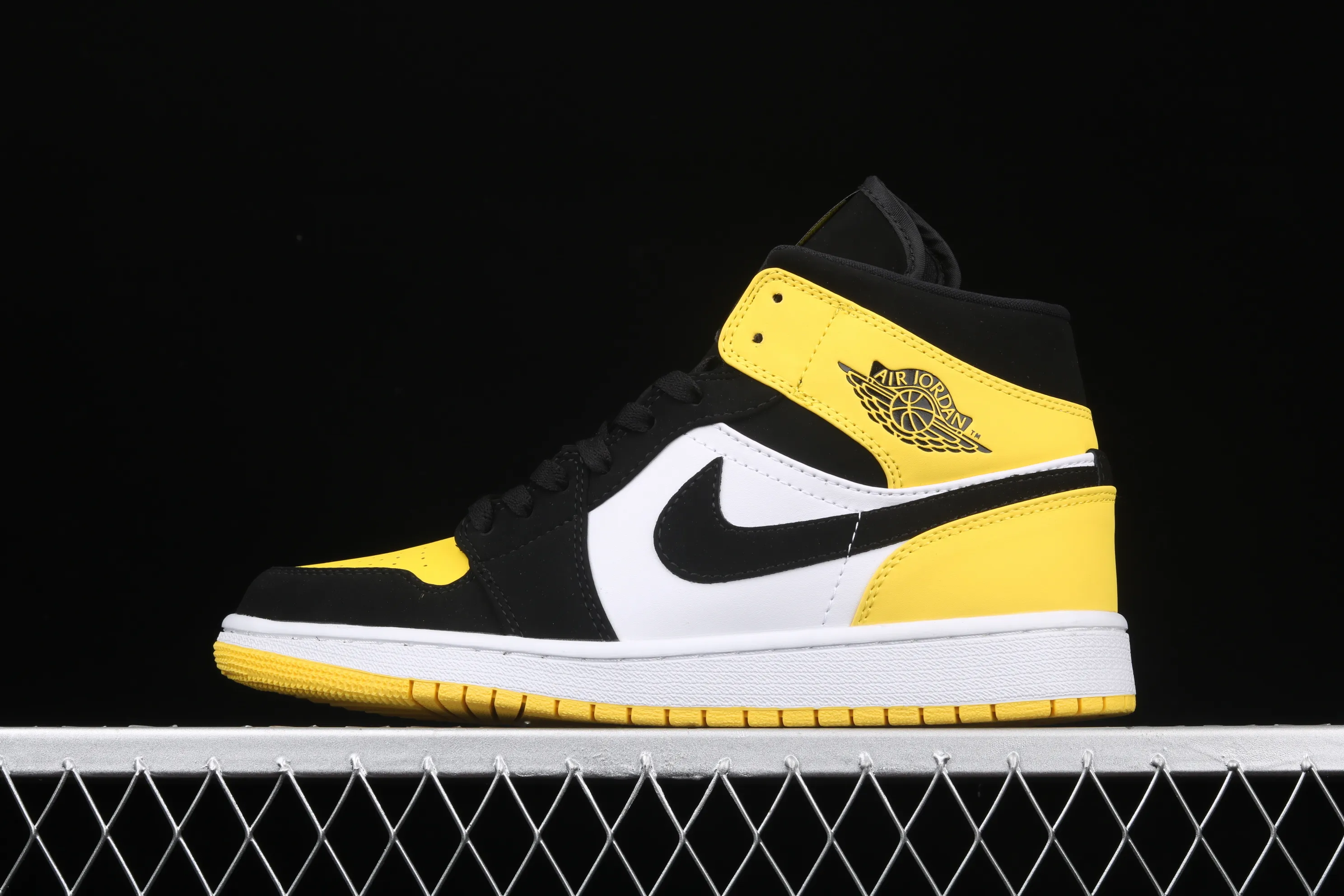 All categories Air Jordan Jordan series basketball shoes Air Jordan 1 Mid Air Jordan 1 Mid SE "Yellow Toe" AJ1 Joe 1 mid-top series basketball shoes 852542-071